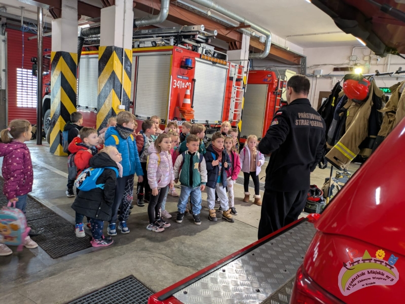 Obrazek wyróźniający wpis Wycieczka przedszkolaków do Komendy Miejskiej Państwowej Straży Pożarnej w Krośnie