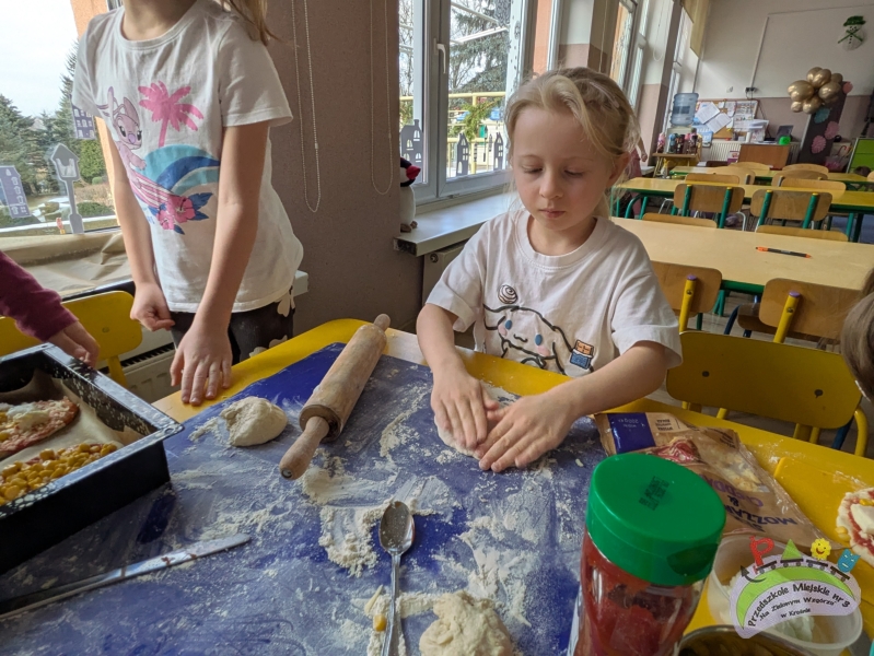 Dzień Pizzy w grupie „Żaczki”