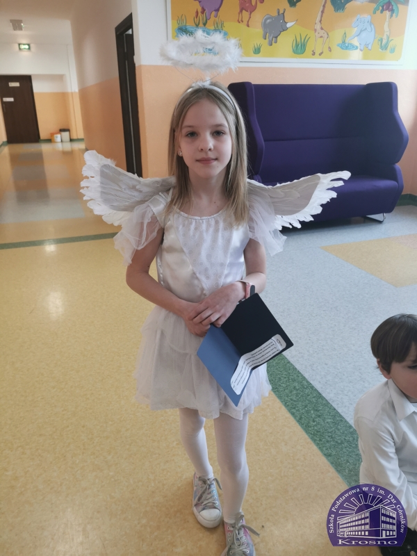 Apel świąteczny klas I-III i IV-VIII