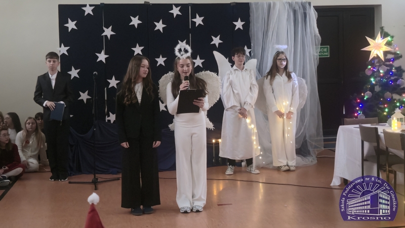 Apel świąteczny klas I-III i IV-VIII