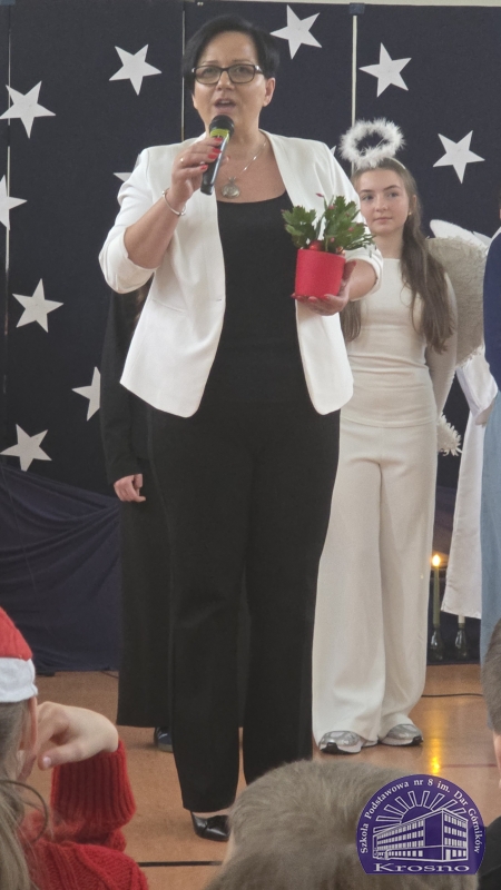 Apel świąteczny klas I-III i IV-VIII