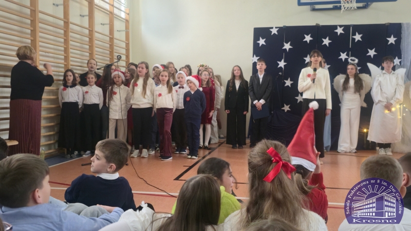 Apel świąteczny klas I-III i IV-VIII