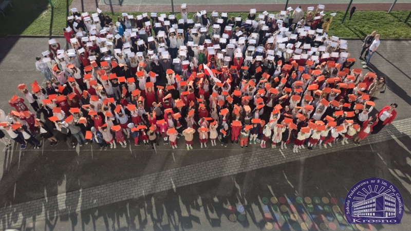 „Szkoła do hymnu”