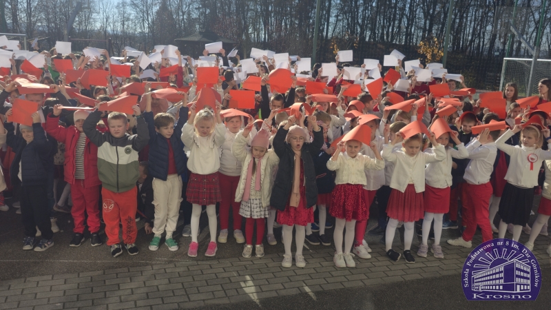 „Szkoła do hymnu”