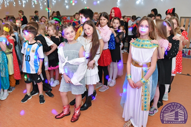 Zabawa karnawałowa w klasach I-III