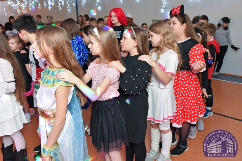 Zabawa karnawałowa w klasach I-III
