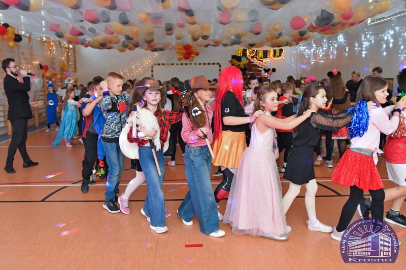 Zabawa karnawałowa w klasach I-III