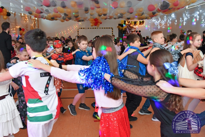 Zabawa karnawałowa w klasach I-III