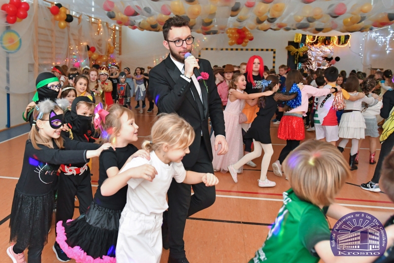 Zabawa karnawałowa w klasach I-III