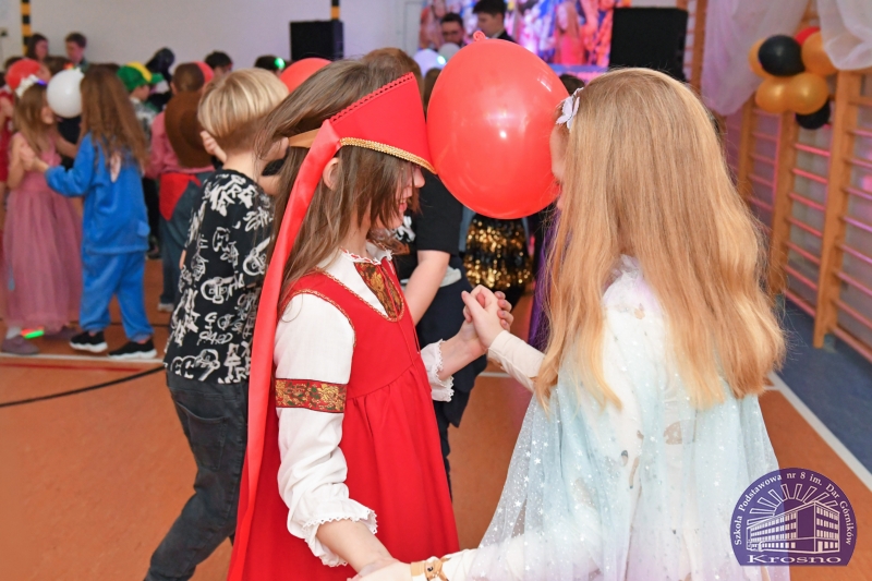 Zabawa karnawałowa w klasach I-III