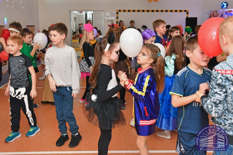 Zabawa karnawałowa w klasach I-III