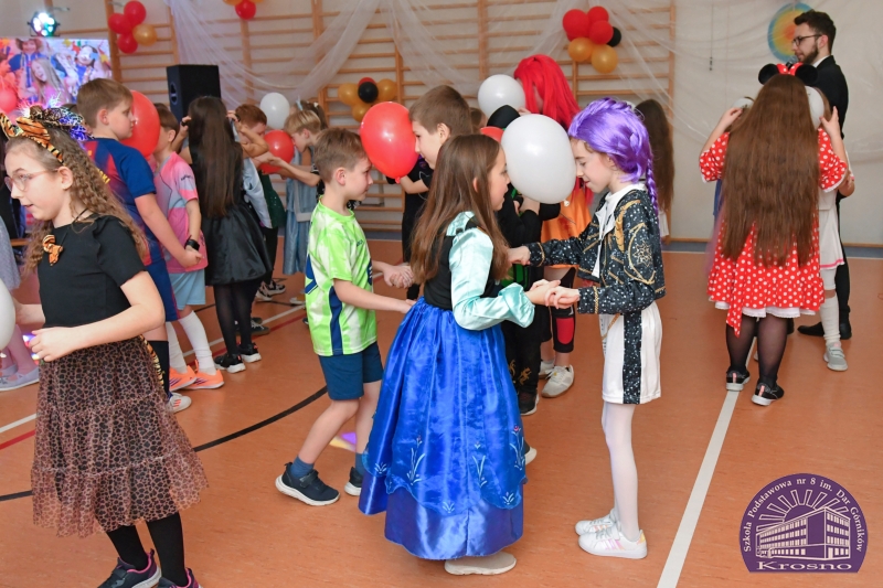 Zabawa karnawałowa w klasach I-III