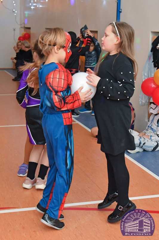 Zabawa karnawałowa w klasach I-III