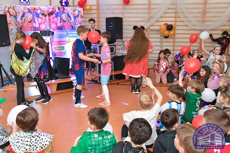 Zabawa karnawałowa w klasach I-III