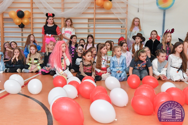 Zabawa karnawałowa w klasach I-III