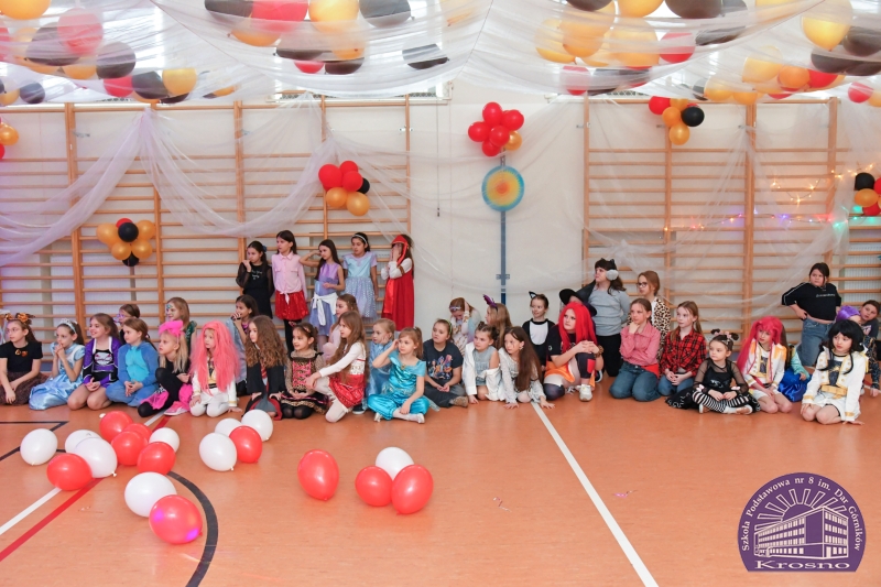 Zabawa karnawałowa w klasach I-III