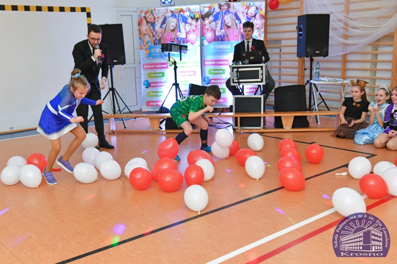 Zabawa karnawałowa w klasach I-III