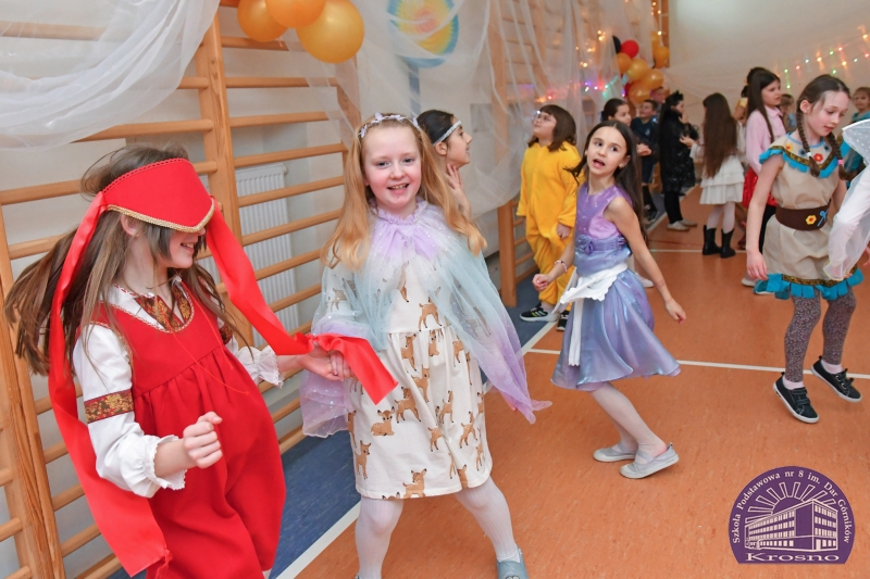 Zabawa karnawałowa w klasach I-III