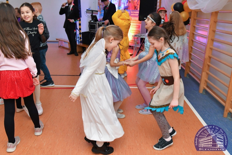 Zabawa karnawałowa w klasach I-III