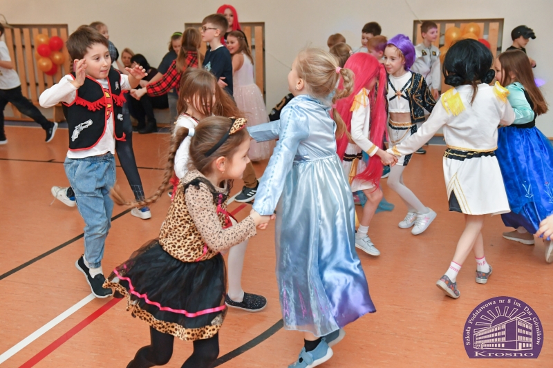 Zabawa karnawałowa w klasach I-III