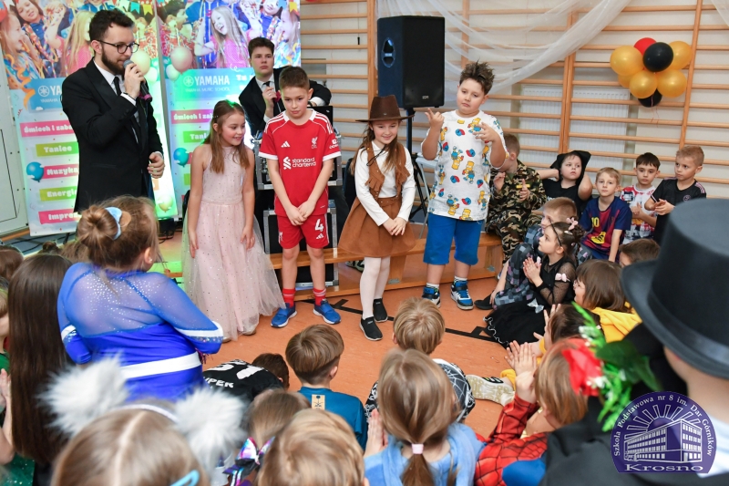 Zabawa karnawałowa w klasach I-III