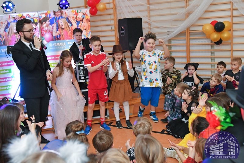 Zabawa karnawałowa w klasach I-III