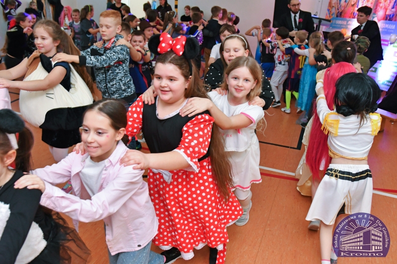 Zabawa karnawałowa w klasach I-III