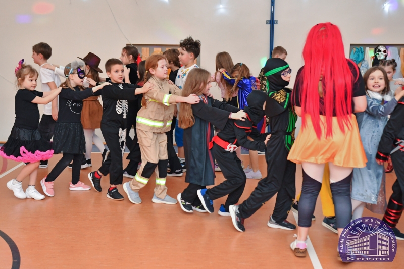 Zabawa karnawałowa w klasach I-III