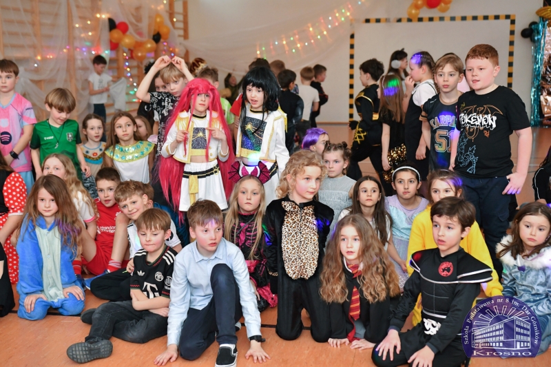 Zabawa karnawałowa w klasach I-III