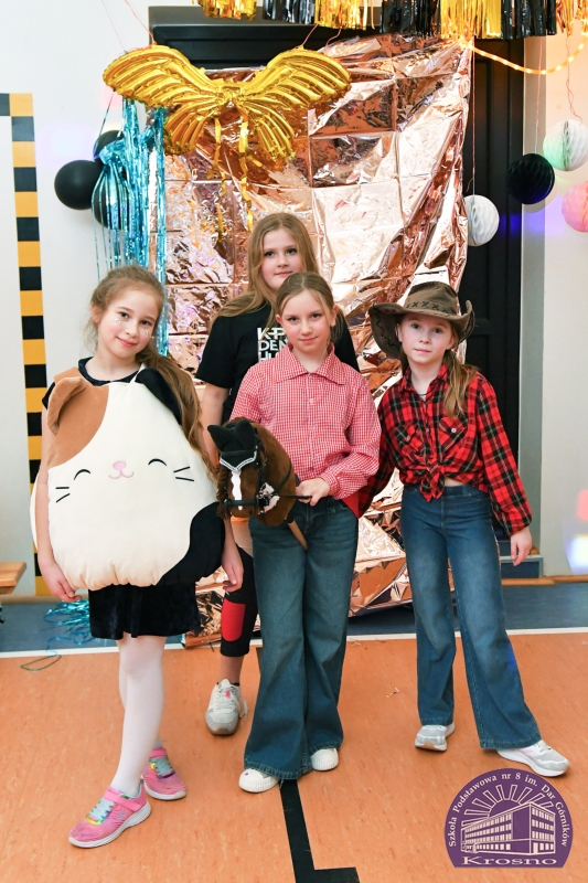 Zabawa karnawałowa w klasach I-III