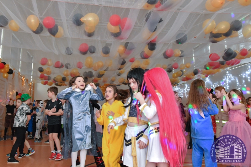 Zabawa karnawałowa w klasach I-III