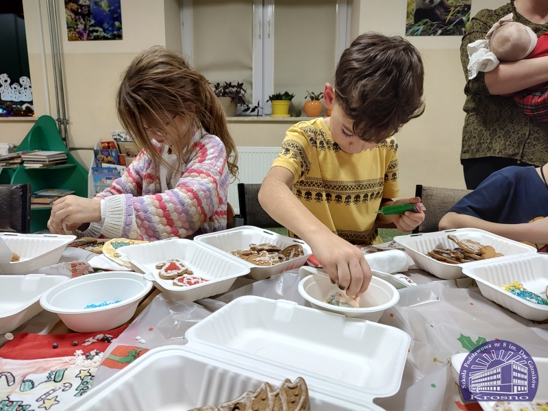 Rodzinne warsztaty piernikowe w SP8
