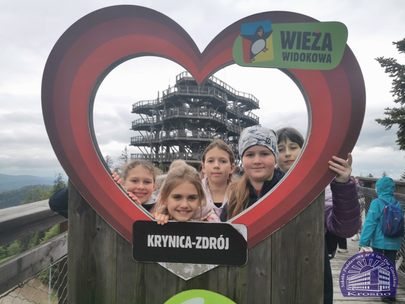 Klasy trzecie na zielonej szkole w Krynicy Zdroju